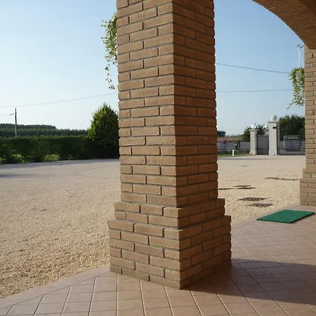 Ai Laghi