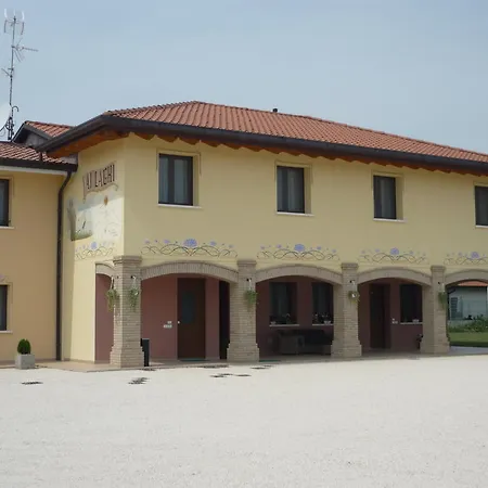 Ai Laghi